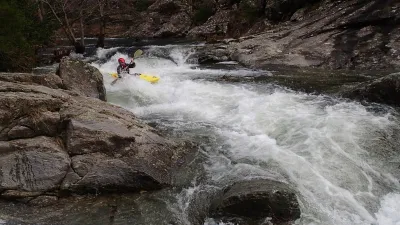 Annie entame le premier rapide de la série qui précède le premier passage 6.